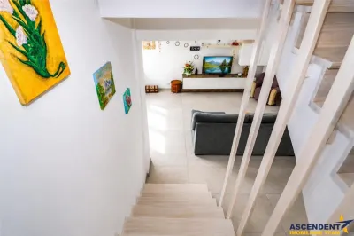 Resedinta stil, 3 dormitoare, sistem termic in pardoseala, terasa, lot 530 mp, Sanpetru, Brasov. - foto 22