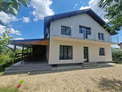 Casa P+M de vanzare Sabareni - Sabareni
