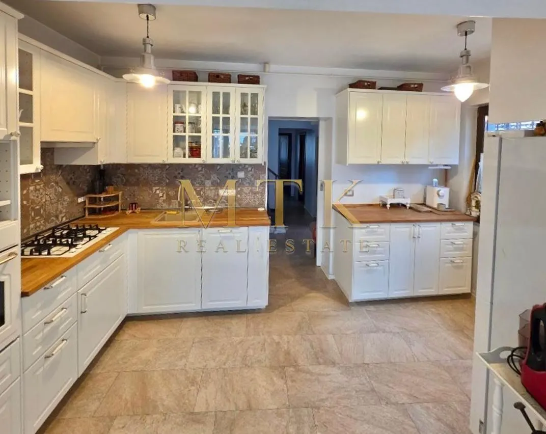 Eleganță contemporană | Vilă modernă P+1 în zona Parcul Circului - foto 1