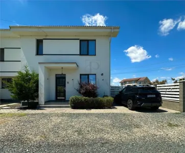 MOSNITA- DUPLEX Superb- gata de mutare- zona excelenta - Mosnita Veche