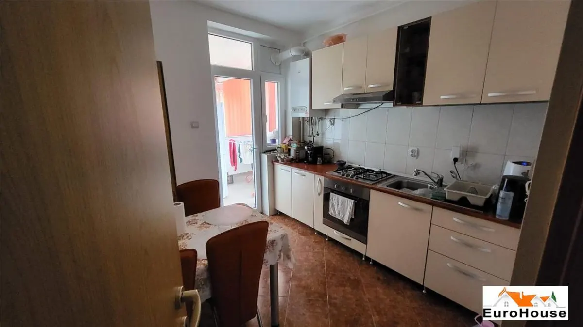 Apartament 3 Camere De Inchiriat | 95 mp | Zona Stadion | Etaj 1 | 2 Băi | Complet Mobilat și Utilat - foto 1