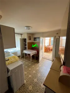 Casa de vanzare 3 camere pivnita Sibiu Lupeni - foto 4