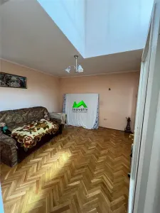 Casa de vanzare 3 camere pivnita Sibiu Lupeni - foto 7