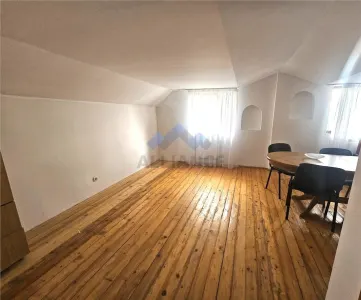 Vila nemobilata, spatioasa, Popas Pacurari - foto 16