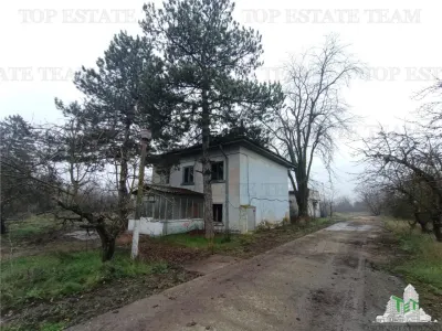 Super afacere pentru investitori compusa din teren intravilan cat vezi cu ochii plus cladiri si anexe cu istoric din perioada interbelica. - foto 21