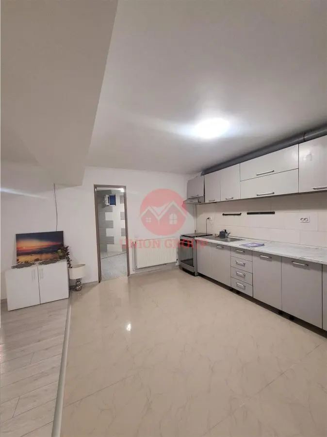 Casa Renovata si Mobilata Complet - Pozitionare Excelenta - Aproape de Delfinariu si Bd Mamaia - foto 4