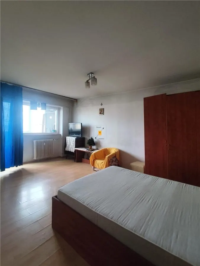 Apartament 3  camere/2 bai zona B-dul Bucuresti - foto 1