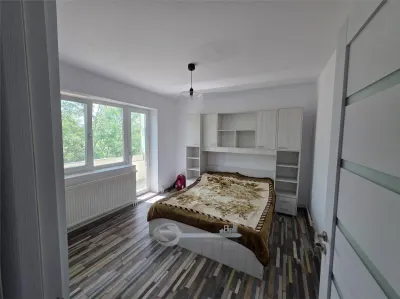 Apartament 2 camere Podu Ros-Sos. Nationala - renovat complet - Iasi