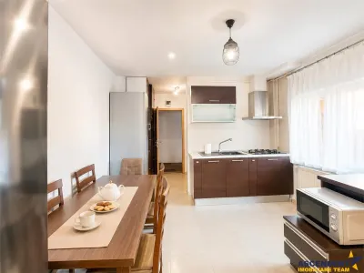 2 camere cu caracter, regim vila, echipate, panorama montana, istorie, Central, Brasov - foto 2