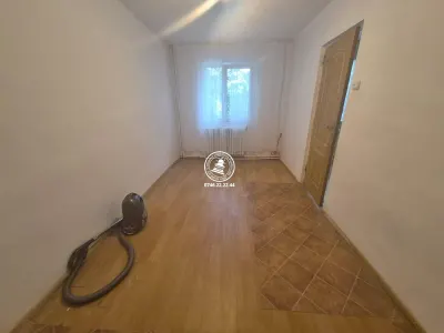 Apartament 2 camere de vanzare - foto 3