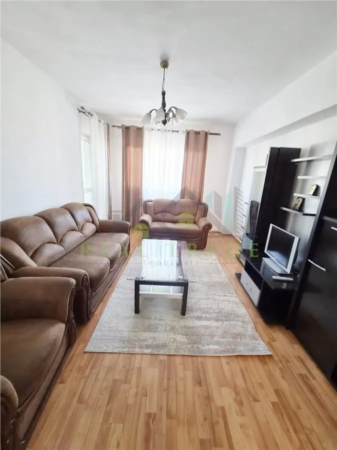 Apartament 3 camere, 2 balcoane,  2 bai zona Calea Bucuresti - foto 1