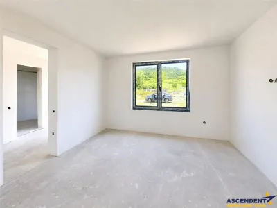 Casa noua, moderna, P + 1E, langa padure, Voiniceni, 6km de Targu Mures. - foto 7