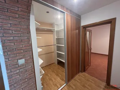 Apartament cu 2 camere de vanzare, zona centrala (Capela) - foto 2