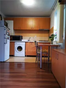 ALZZA REAL ESTATE-- Apartament 2 camere de închiriat – 45 mp  confortabil, ideal pentru o persoană sau un cuplu, disponibil imediat. situat in marasti - foto 2
