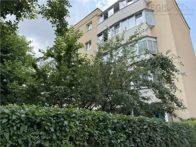 Apartament de vanzare 3 camere etaj 3/ 4, Astra, Brasov - Brasov