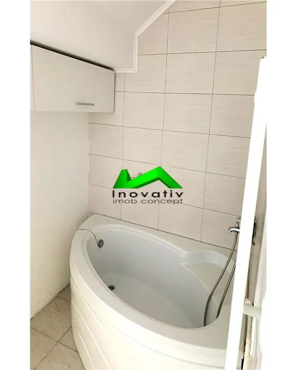 Apartament de inchiriat 3 camere 2 bai Sibiu Strand - foto 8