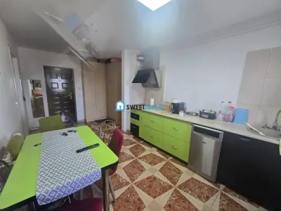 Apartament cu trei camere renovat zona Campului - foto 5