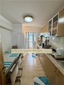 Apartament 4 camere, centrala proprie, Ploiesti, zona Republicii - foto 3