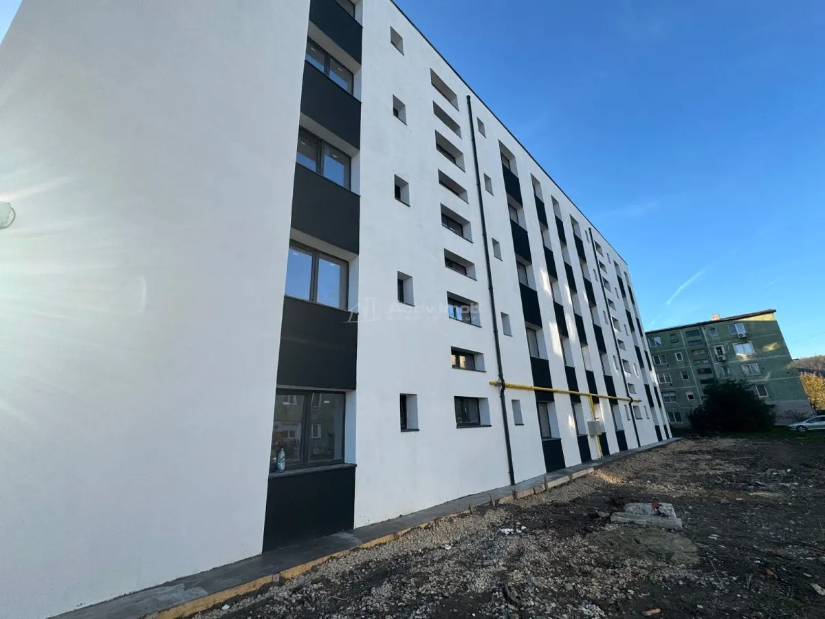 Bocsa Romana, Proiect NOU, 28 de Apartamente  cu 2 si 3 Cam.,Modernizat total Premium. - foto 23