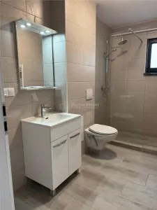 Bocsa Romana, Proiect NOU, 28 de Apartamente  cu 2 si 3 Cam.,Modernizat total Premium. - foto 10