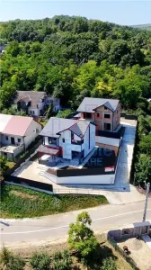 Casa de vanzare cu priveliste frumoasa - foto 20