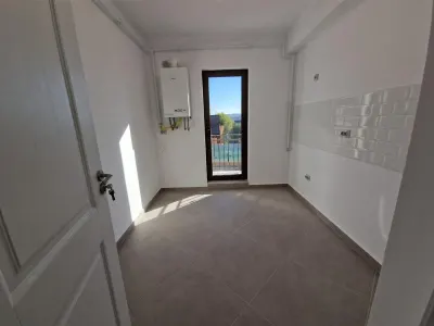 Apartament INTABULAT 2 camere luxcapat CUG zona vile - foto 3