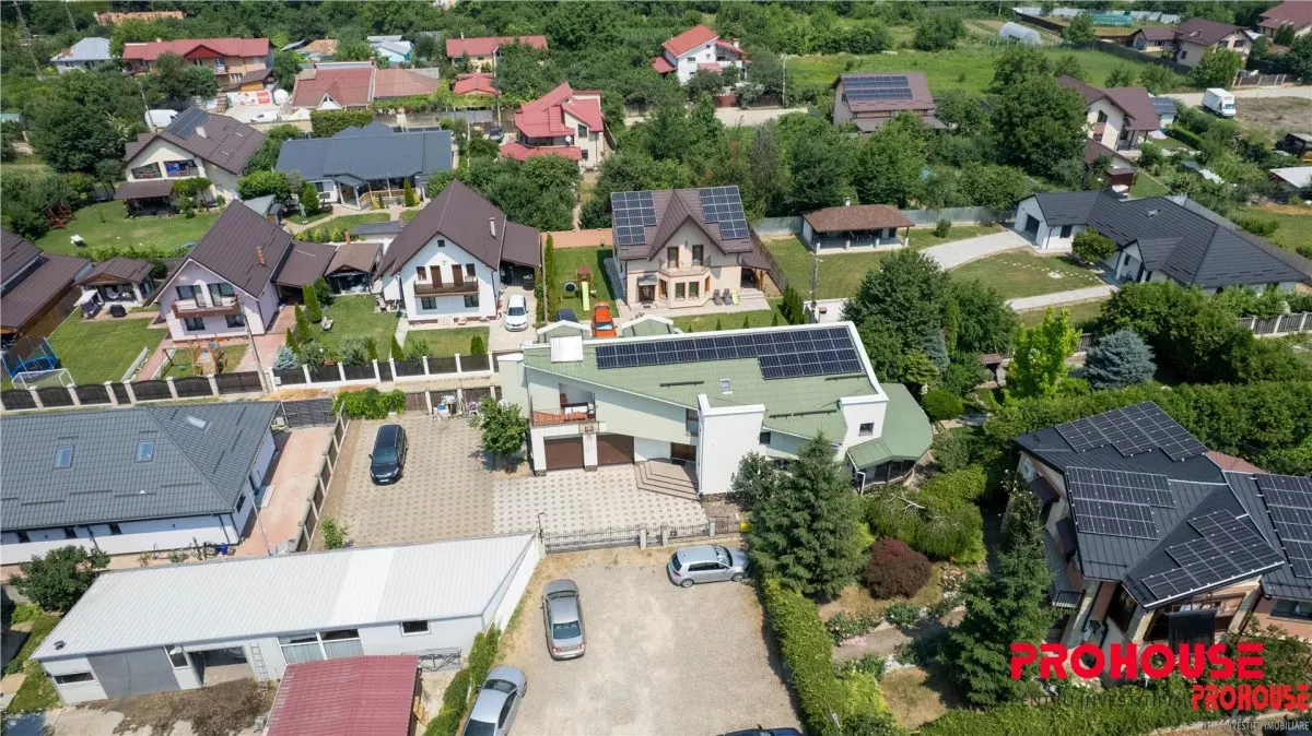 Vila exclusivistă de vânzare în Șerbănești – Eleganță, confort și intimitate  - foto 1