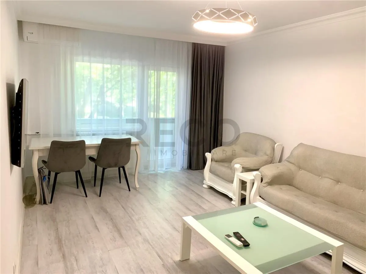 RECO Apartament 3 camere, decomandat, 68 mp, etaj 1 renovat, 2 balcoane, gata de mutare - foto 2