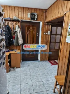 Vanzare apartament 3 camere decomandat Targoviste Central - foto 4