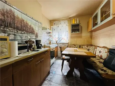 APARTAMENT 2 CAMERE | ETAJ 3 | ZONA CALEA ARADULUI | ALEEA CALINULUI - Oradea