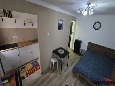 Garsoniera de vanzare zona piata sud, etaj 3/4 mobilata si utilata - Focsani