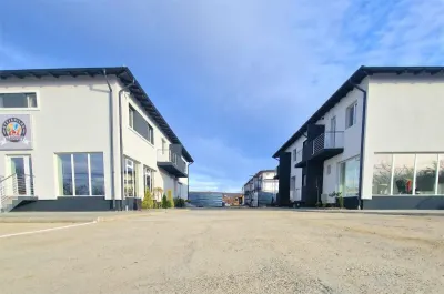 INTABULAT 1 camera D 28 mp + curte 17 mp  Lunca Cetatuii - Iasi