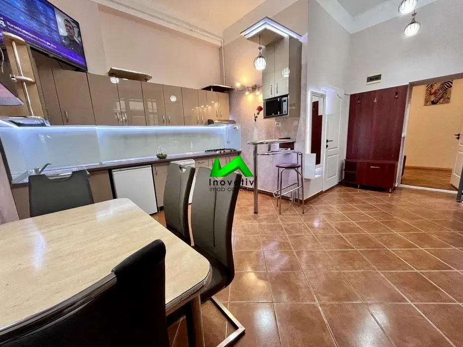 Apartament de inchiriat la casa 3 camere parcare Sibiu Central - foto 4
