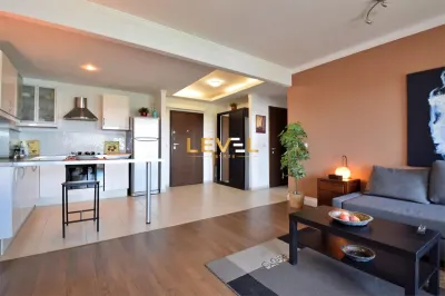 [VIDEO] 2-Room Apartment For Rent with Amazing Lake Views in Emerald Residence - foto 7
