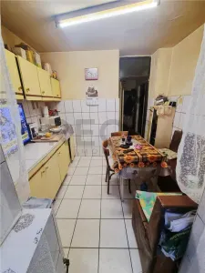RECO Apartament  cu 3 camere decomadat Oradea-Calea Aradului - Oradea