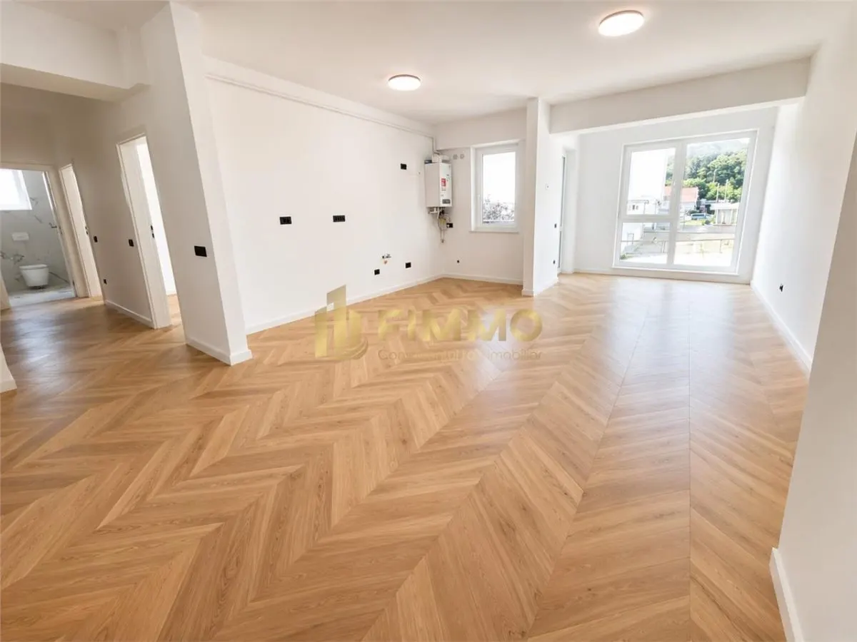 Apartament 3 camere | 74 mp utili | Parcare inclusa | Bloc Nou | ID : 1886 - foto 2