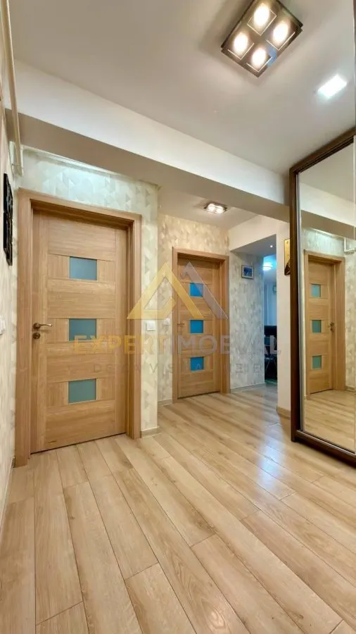 Apartament 2 camere, decomandat Bulevardul Republicii 99 etaj 2 - foto 7