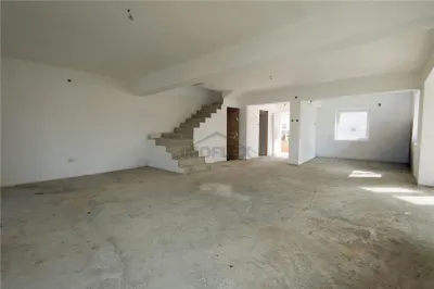 Casa spatioasa cu etaj si curte în Ghimbav - foto 9