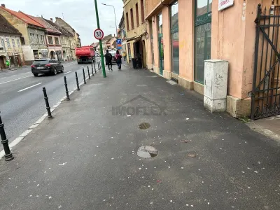 Spațiu cu personalitate aparte în inima Brașovului - foto 14