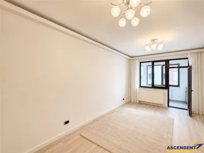Compozitie generoasa, loc parcare, boxa, Isaran Residence, Tractorul, Brasov - Brasov