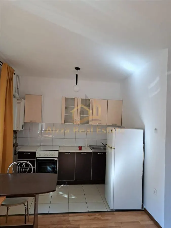 ALZZA REAL ESTATE--Va propunem spre inchiriere apartament cu camere,  confort  cartierul Zorilor, 9 minute de mers pe jos de  Universitatea de Medicin - foto 1