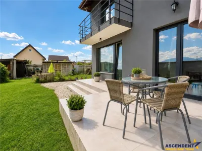 Casa familiala,3 dormitoare,incazire pardoseala,terasa,530 mp teren,Sanpetru, Brasov - Brasov