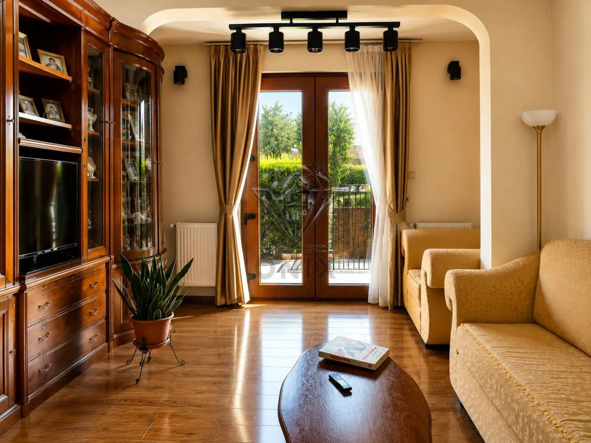 Apartament 3 camere cu curte proprie de vanzare in Ploiesti, Zona Zero - Parter duplex - foto 1