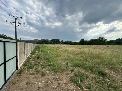 Bocsa Romana, De Inchiriat, Teren Intravilan 8.500mp, strada principala - foto 2