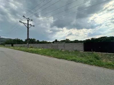 Bocsa Romana, De Inchiriat, Teren Intravilan 8.500mp, strada principala - foto 11