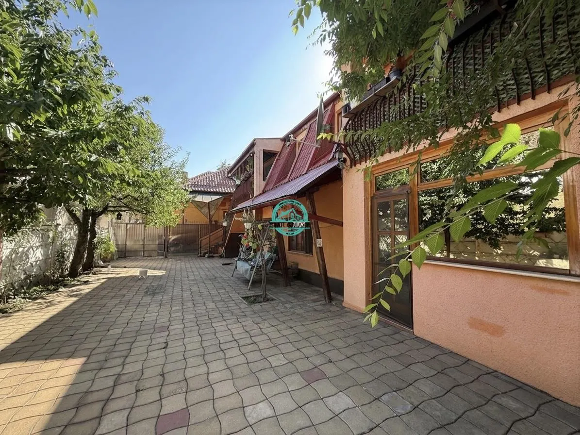 Casa de vanzare de 342 mp, teren 317, zona Semicentrala - foto 1