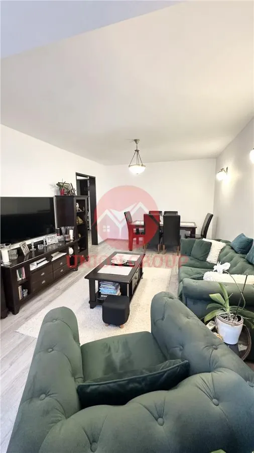 Apartament Impecabil, 3 Camere Decomandat, Zona KM 4-5 - foto 2