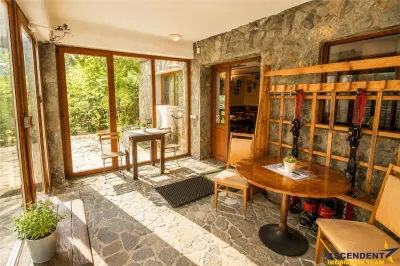 Pensiunea Casa Maria Busteni,afacere HoReCa,restaurant clasificat,spectacol montan - foto 2