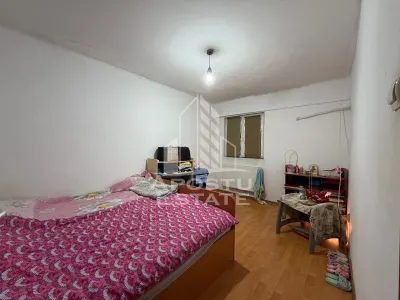 Apartament cu 5 camere, 2 bai, decomandat, centrala zona Girocului - Timisoara