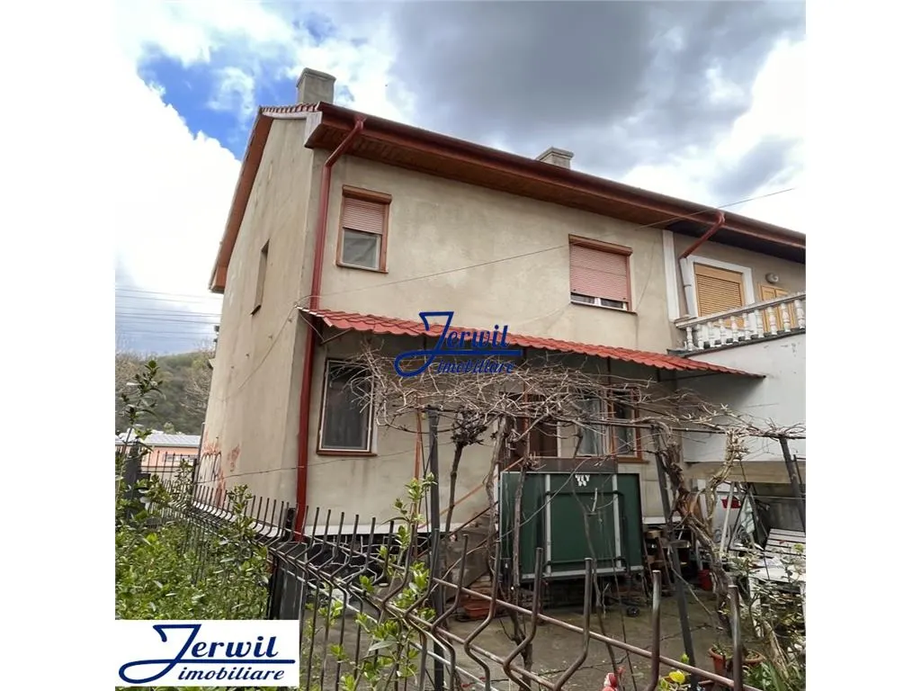 Casa 4 camere, Lunca - foto 1